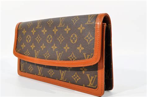 authentic louis vuitton clutch.